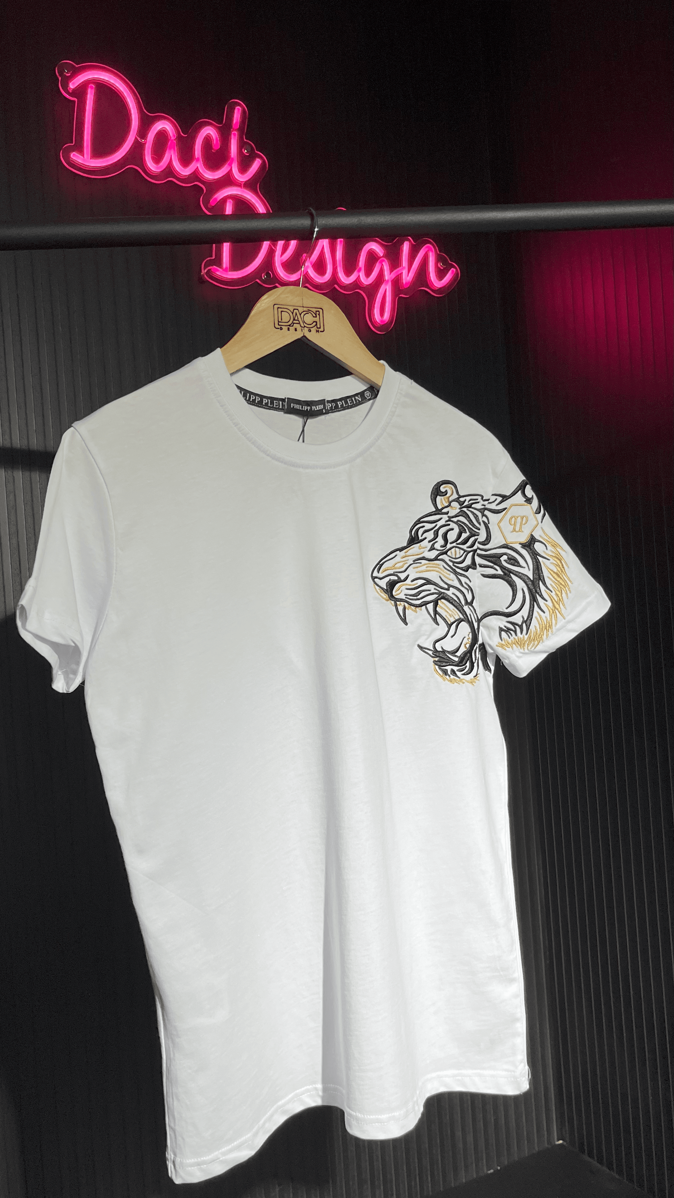 KAPLAN KOL DETAYLI BEYAZ PREMİUM T-SHİRT