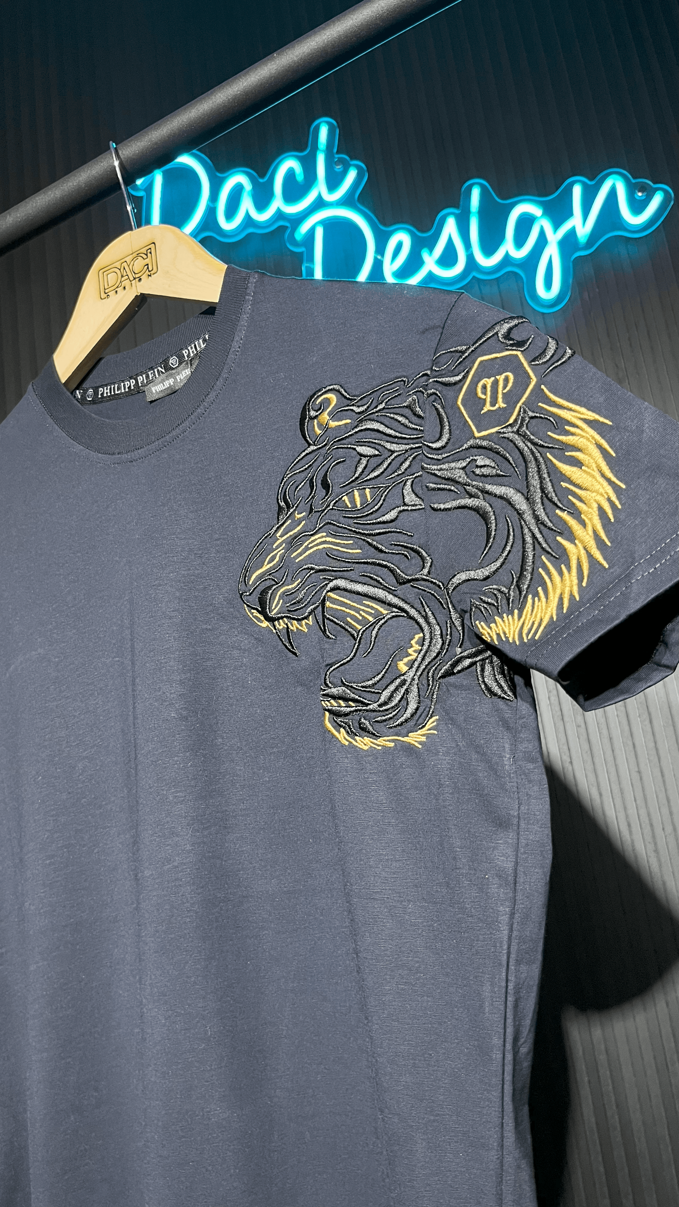 KAPLAN KOL DETAYLI LACİVERT PREMİUM T-SHİRT