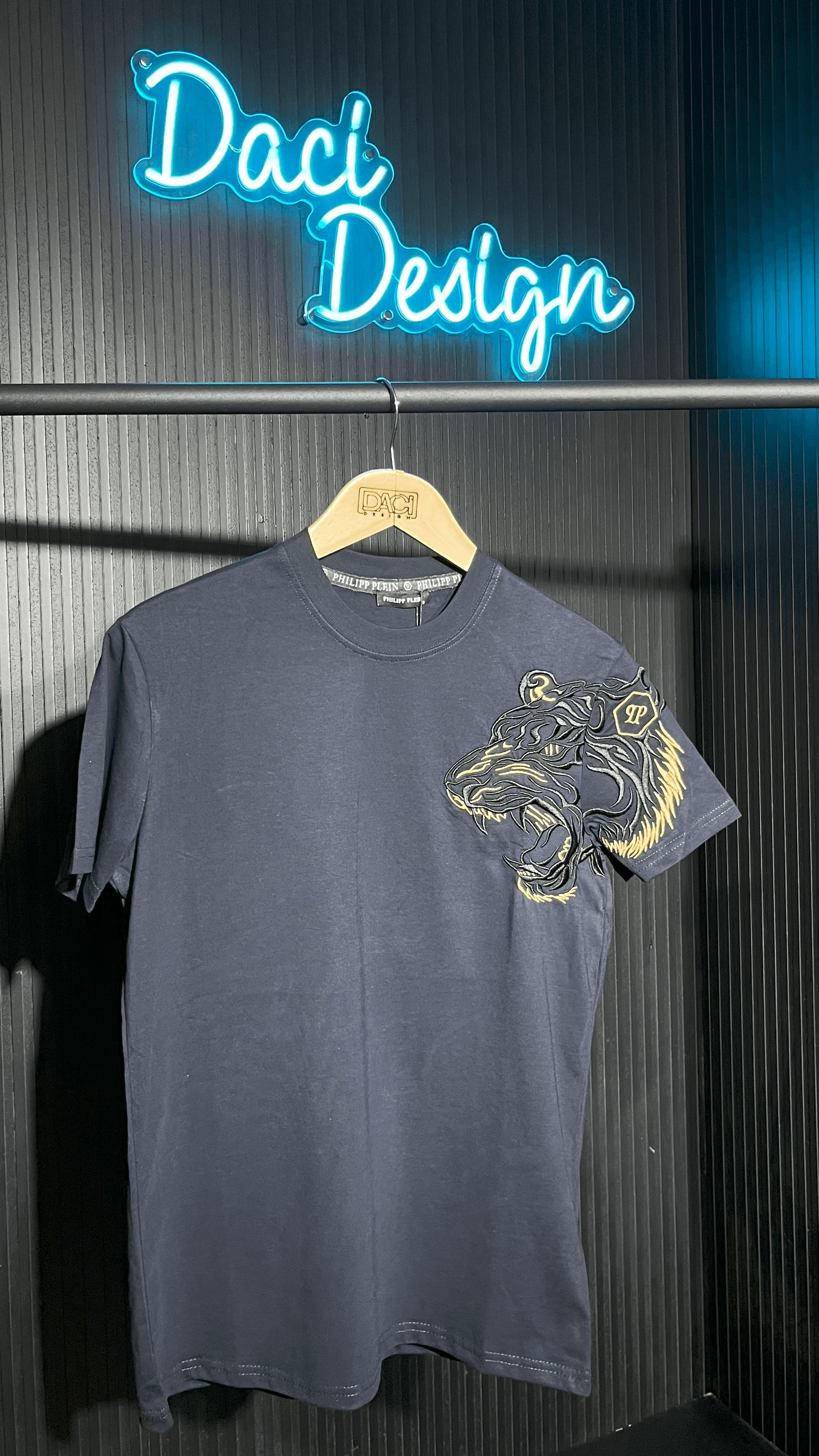 KAPLAN KOL DETAYLI LACİVERT PREMİUM T-SHİRT